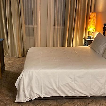 Relais Cascina Scottina Guest House Cadeo ภายนอก รูปภาพ