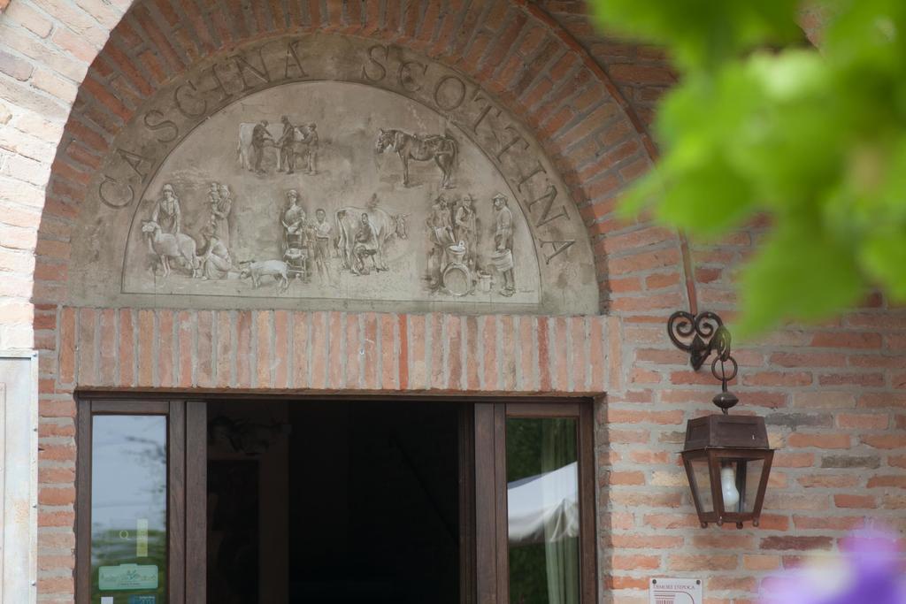 Relais Cascina Scottina Guest House Cadeo ภายนอก รูปภาพ