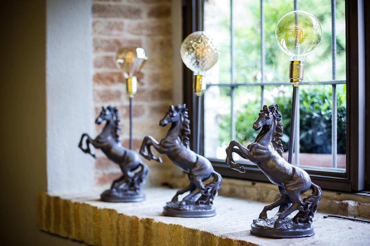 Relais Cascina Scottina Guest House Cadeo ภายนอก รูปภาพ