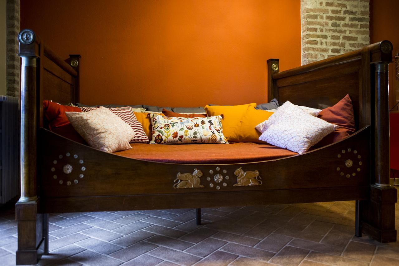 Relais Cascina Scottina Guest House Cadeo ภายนอก รูปภาพ