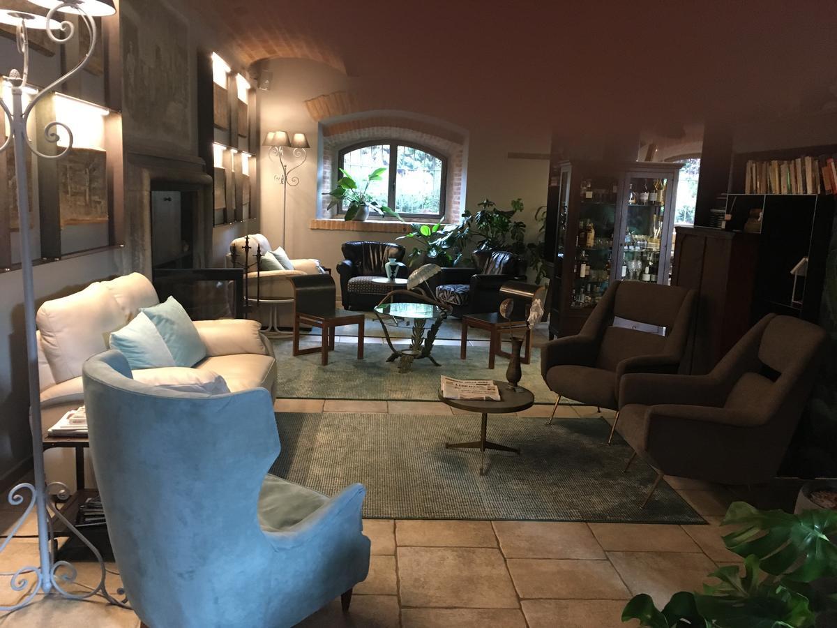 Relais Cascina Scottina Guest House Cadeo ภายนอก รูปภาพ