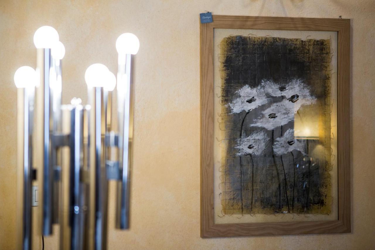 Relais Cascina Scottina Guest House Cadeo ภายนอก รูปภาพ