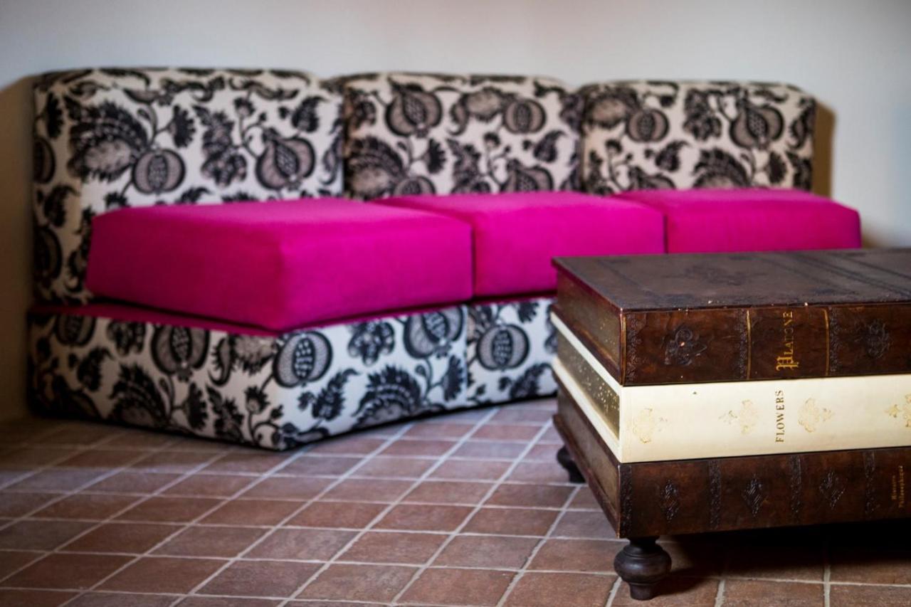 Relais Cascina Scottina Guest House Cadeo ภายนอก รูปภาพ